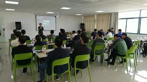 “未來制造，關(guān)燈工廠”展會正式開幕